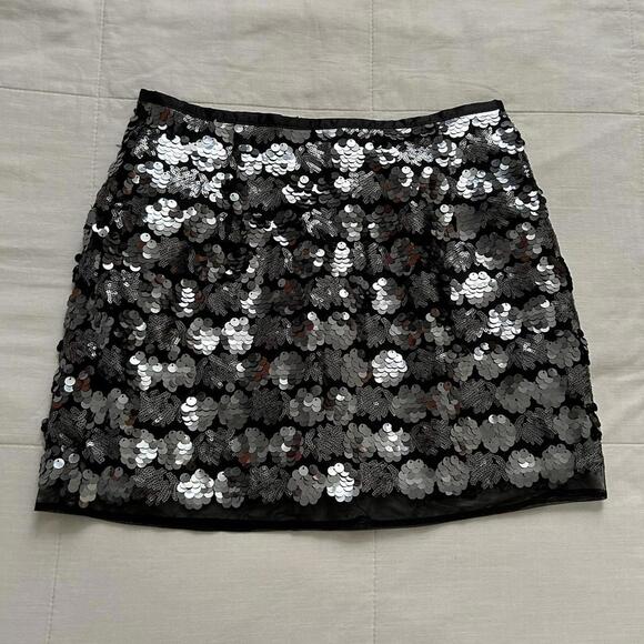 Forever 21 Black and silver sequin mini skirt Size medium - Picture 1 of 6